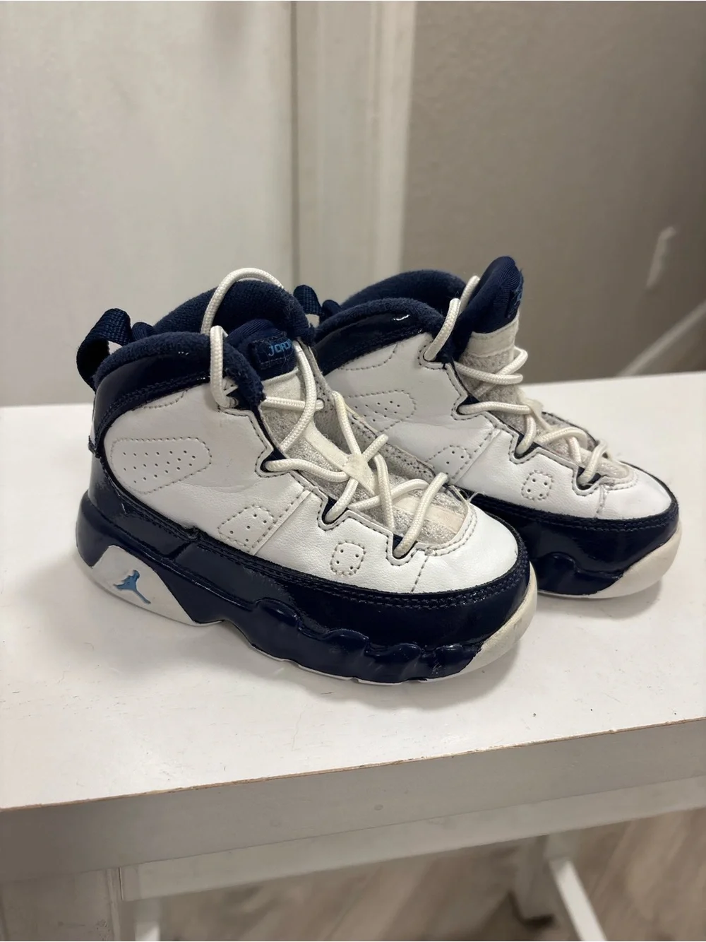 Jordan Kids White and Navy Retro Basketball Sneakers